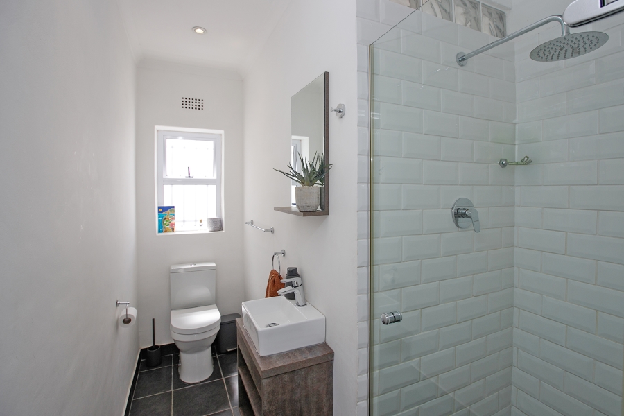 3 Bedroom Property for Sale in Harfield Village Western Cape